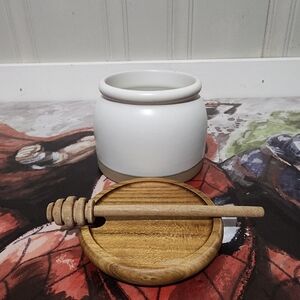 Hearth Hand Magnolia Stoneware Honey Pot Jar w/ Acacia Wood Dipper and Lid Farm